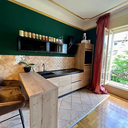 Diana's Temple 풀라