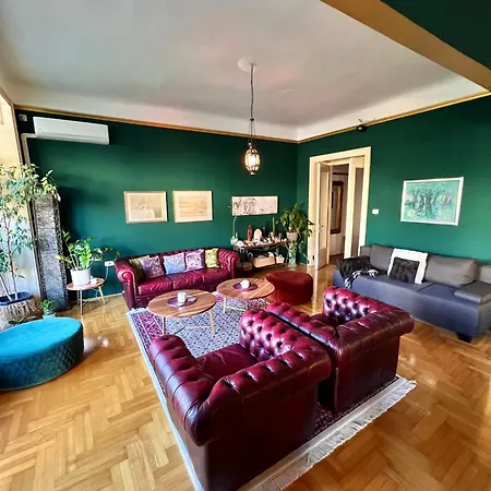 Diana's Temple Apartman *