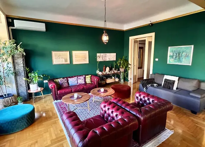 Diana's Temple Apartman *